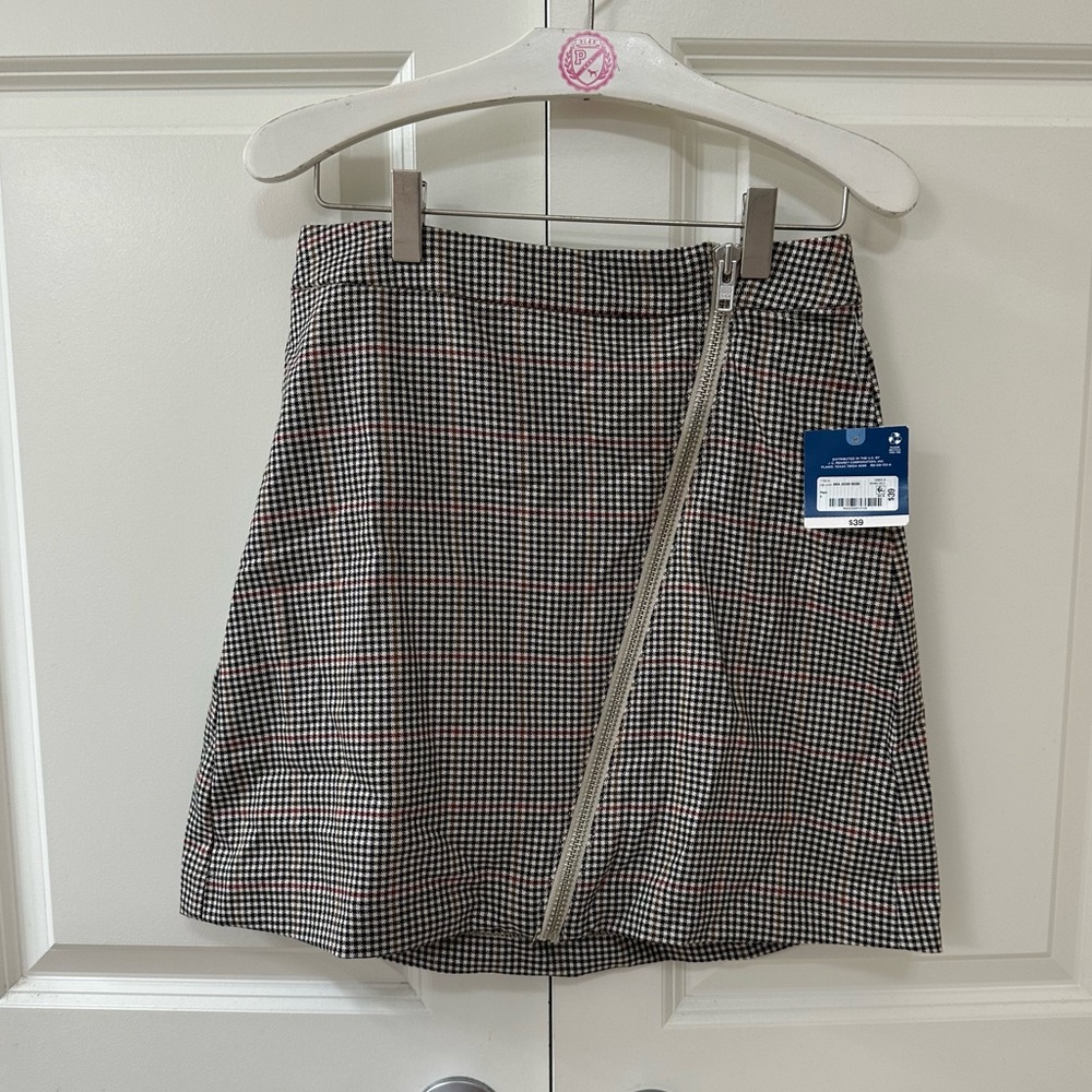 Black and Cream Plaid Skirt
